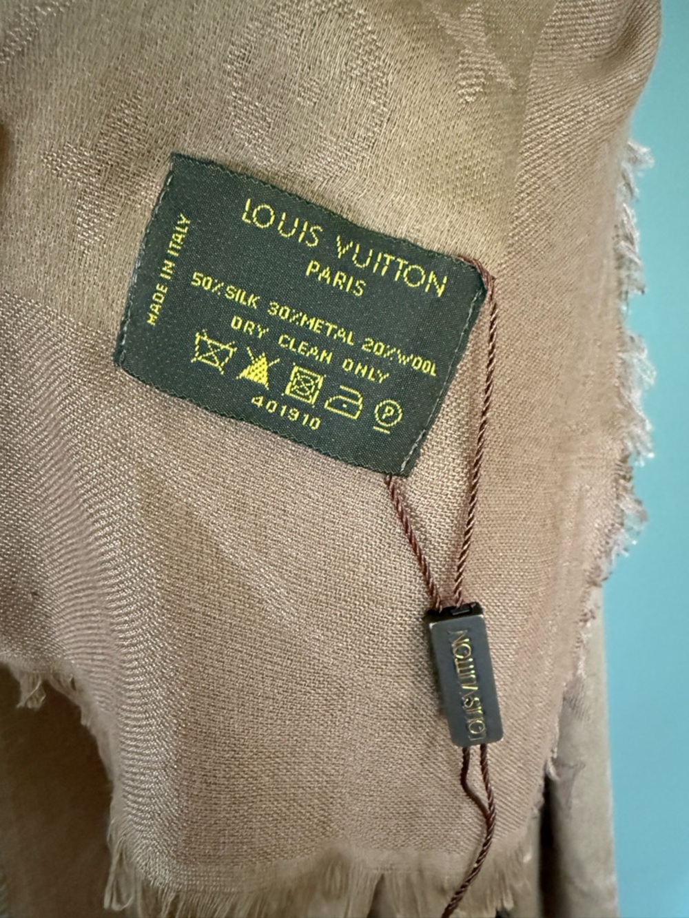 Louis Vuitton taupe Monogram large silk Shawl Scarf 57.5” x 53.5 - Picture 12 of 16